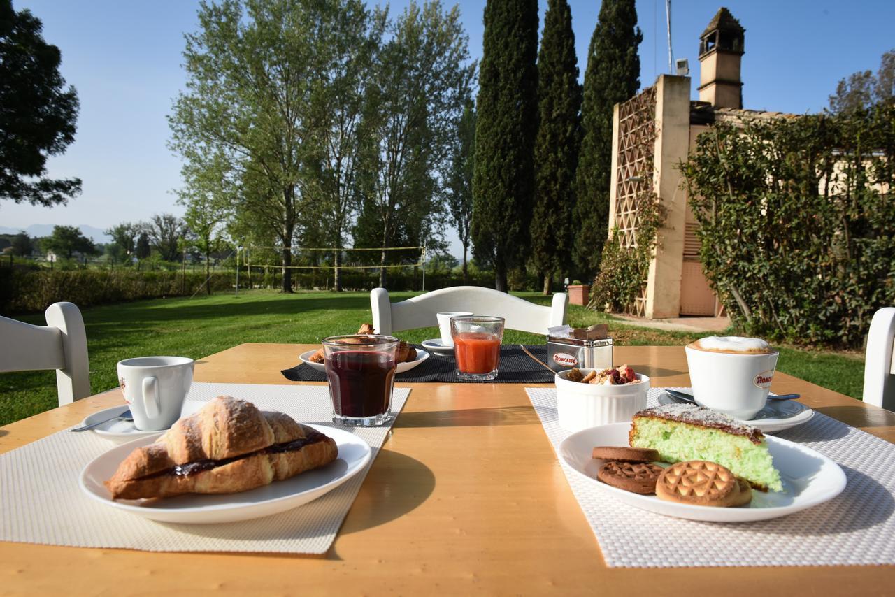 Hotel Villaggio Le Stelline Montefalco Exterior photo