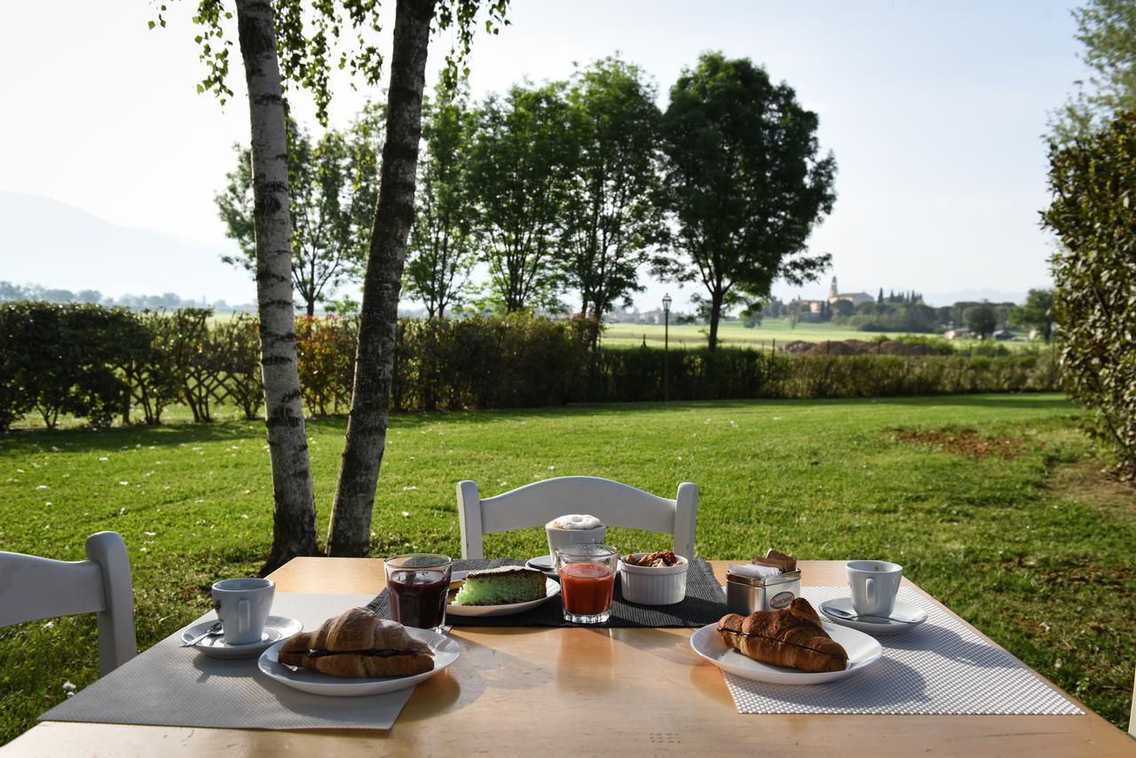 Hotel Villaggio Le Stelline Montefalco Exterior photo